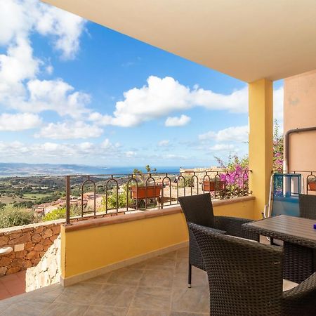 Appartamento Con Piscina 03 Trinità dʼAgultu Exteriör bild