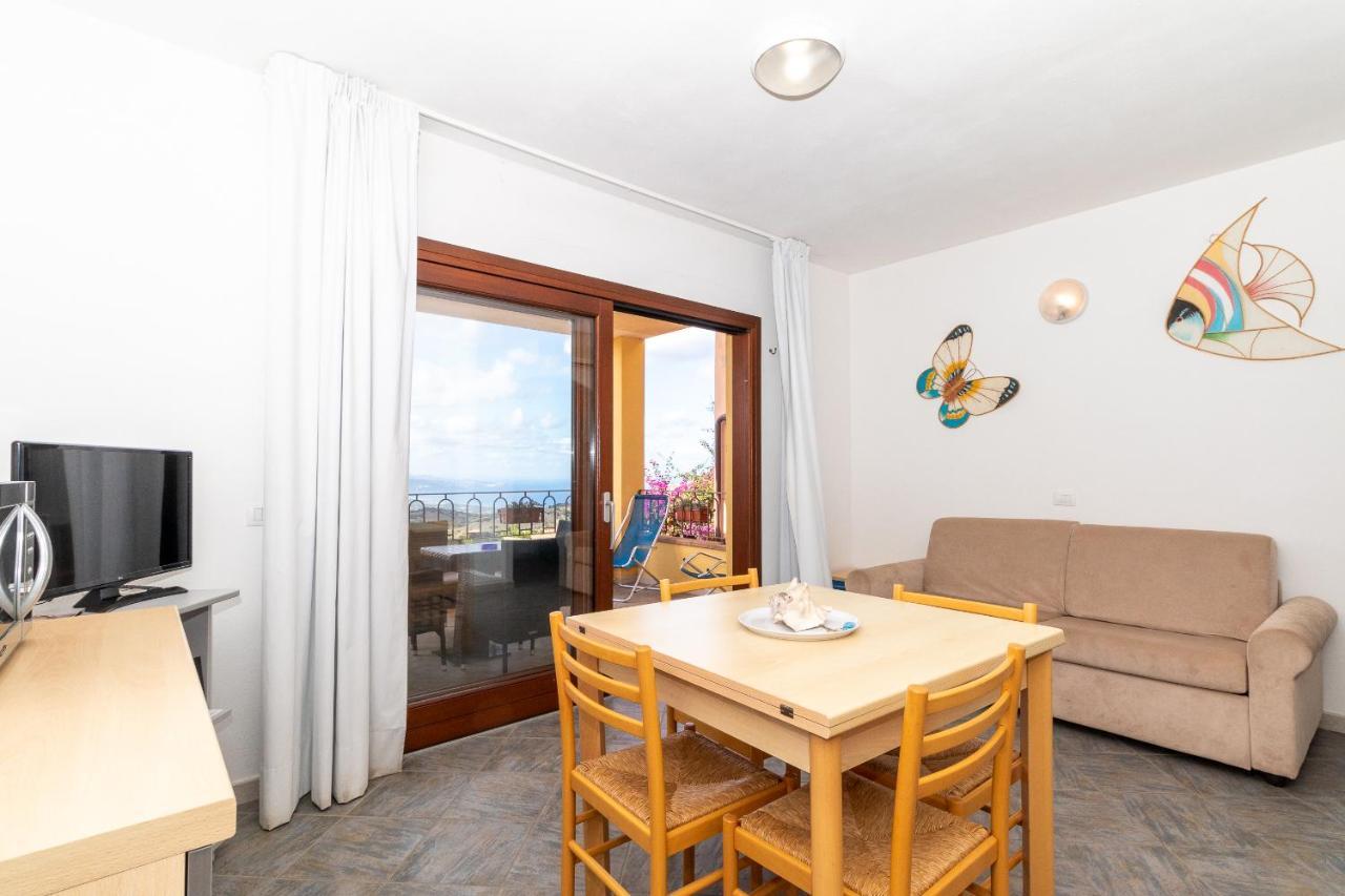 Appartamento Con Piscina 03 Trinità dʼAgultu Exteriör bild