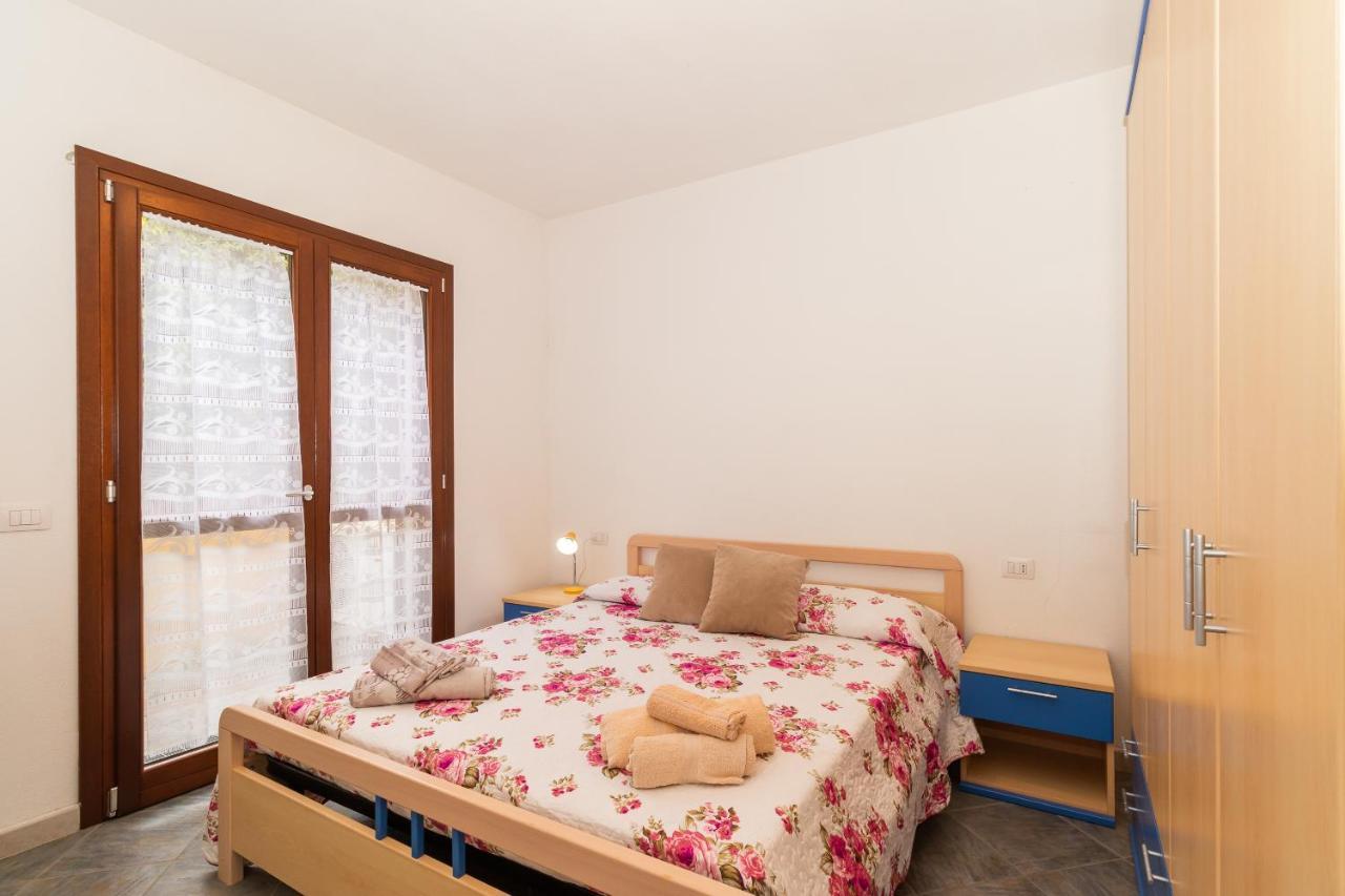 Appartamento Con Piscina 03 Trinità dʼAgultu Exteriör bild