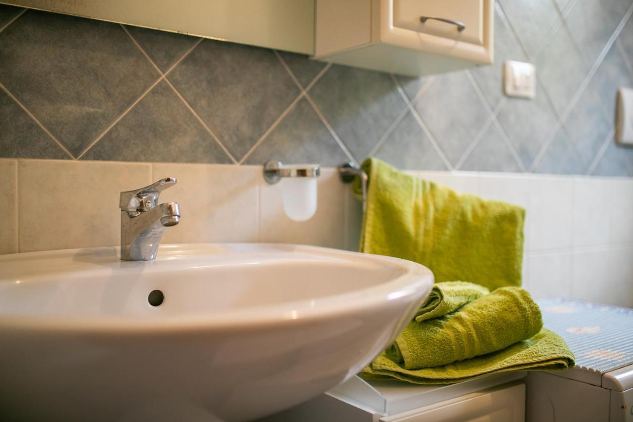 Appartamento Con Piscina 03 Trinità dʼAgultu Exteriör bild