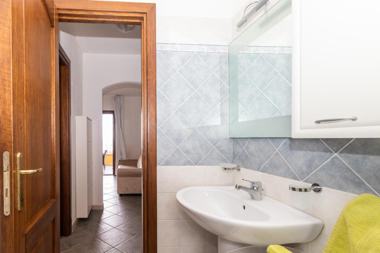 Appartamento Con Piscina 03 Trinità dʼAgultu Exteriör bild